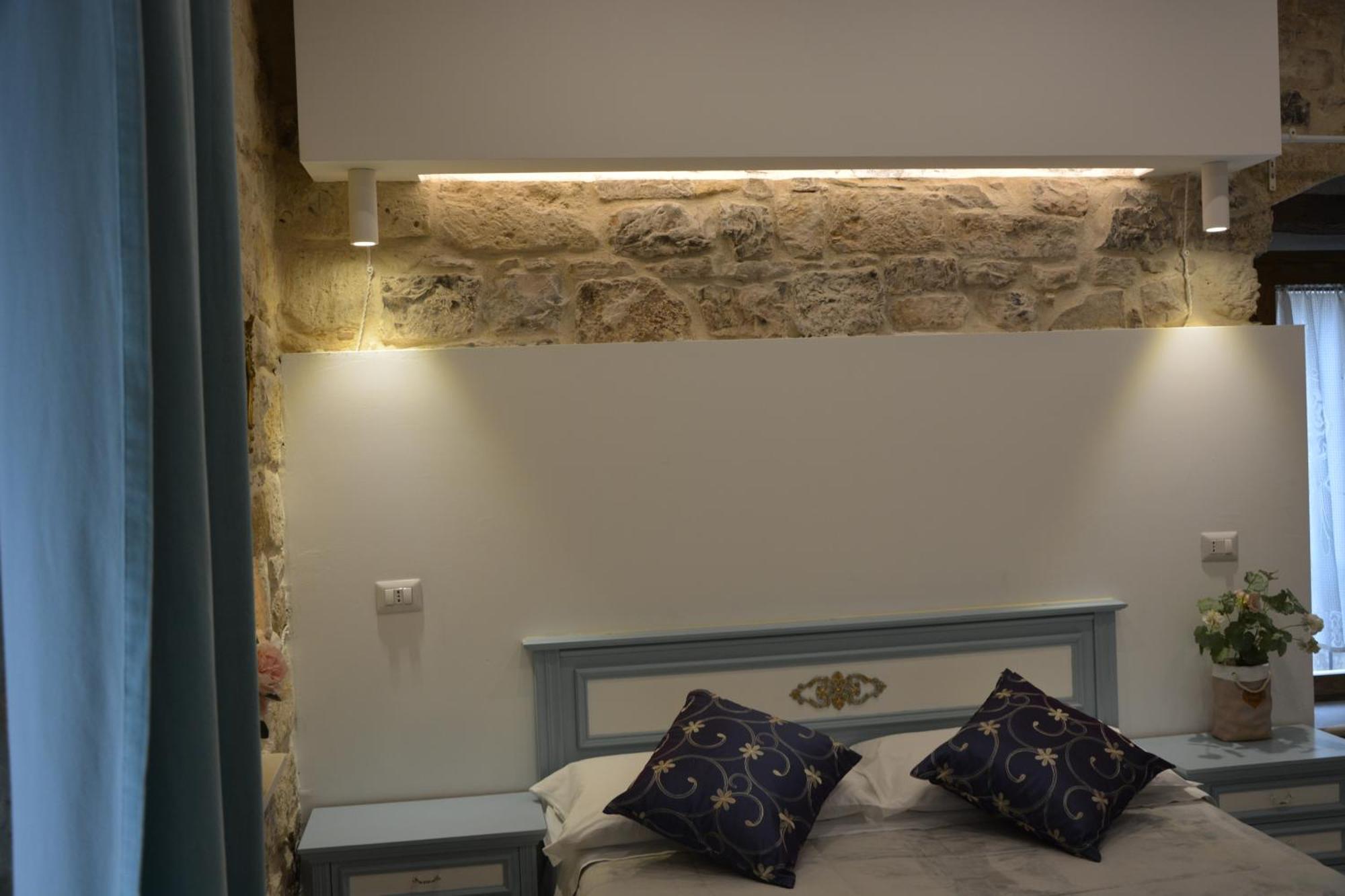 Dimora Del Carmine Hotel Bari Exterior photo